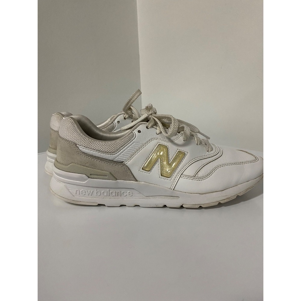New Balance 997H Women's White Leather Athletic Shoes, Size 9.5 (CW997HBO)